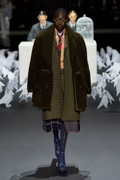 Look 15